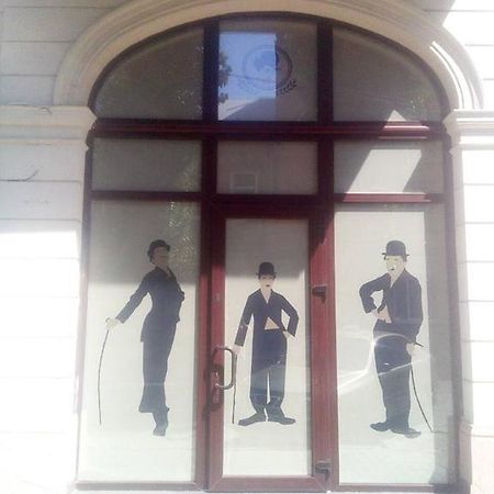 Chaplin Hotell Lviv Exteriör bild