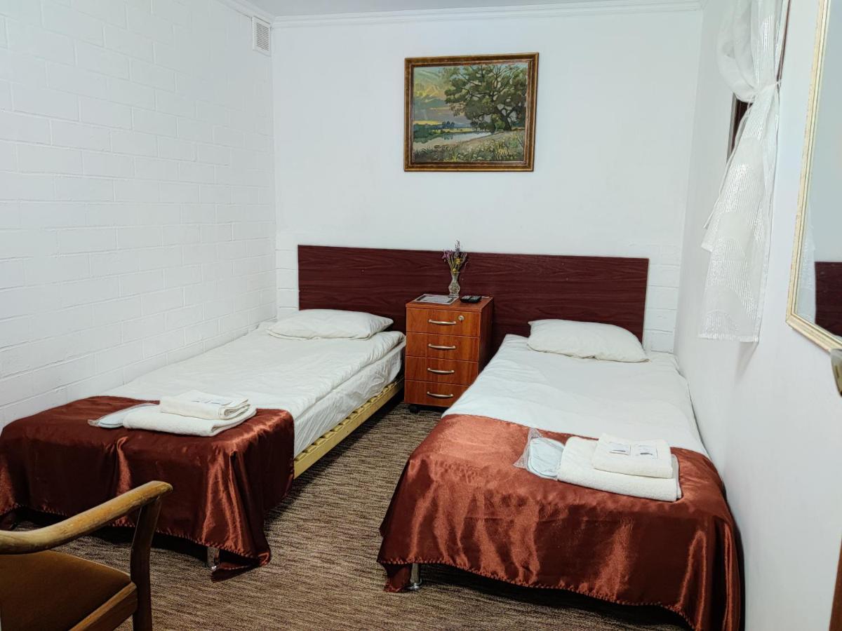Chaplin Hotell Lviv Exteriör bild